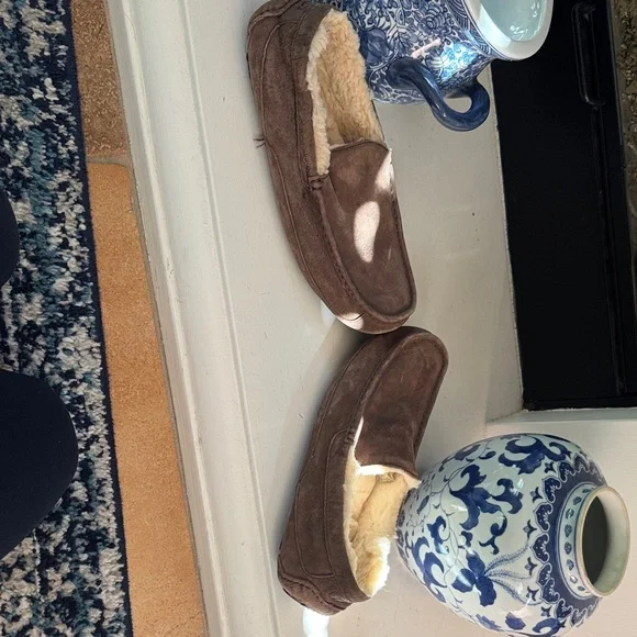 UGG Men's Tan Suede Loafers ascot NWOT. Size 13 - Picture 3 of 3